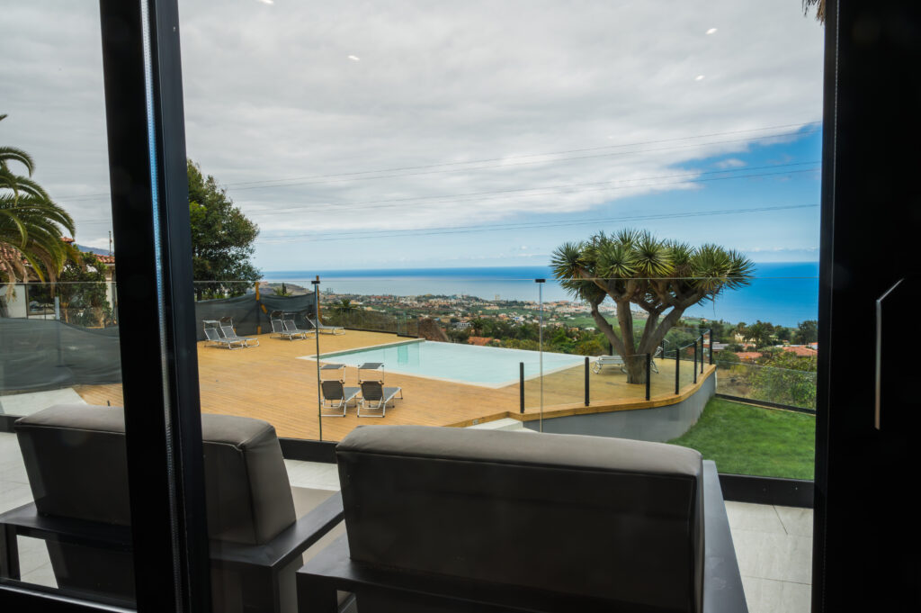 View from the apartment over the pool and the sea