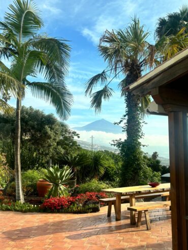 Villa Crone La Matanza – Covered terrace with a view of Mount Teide